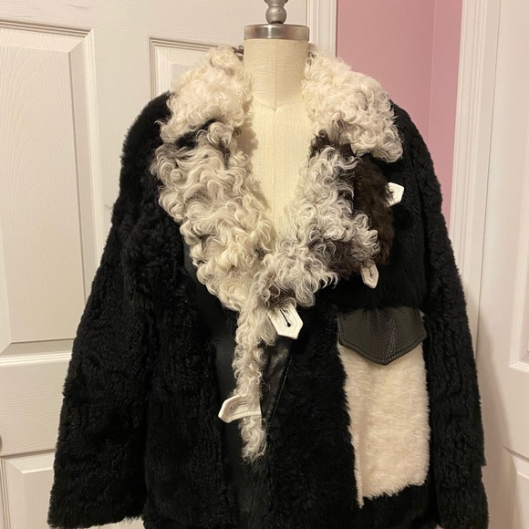 Shearling coat - Picture 1 of 5